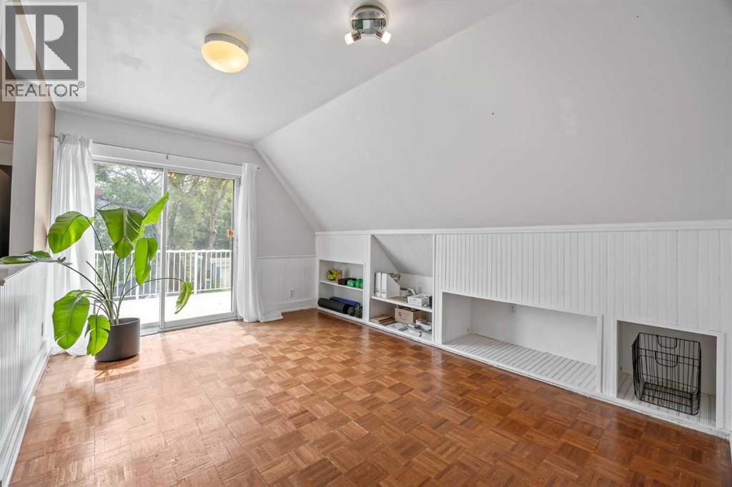 Single Family House for Sale in   Avenue SW Cliff Bungalow Calgary 