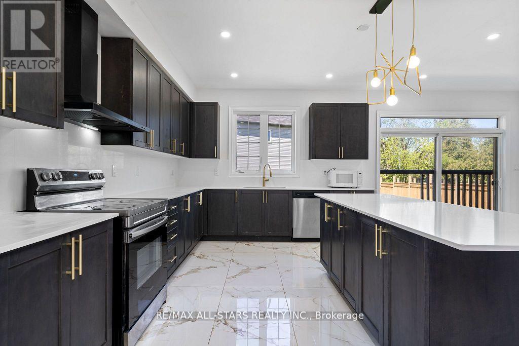 Photo 11 of 92 Hennessey Crescent, Kawartha Lakes ON