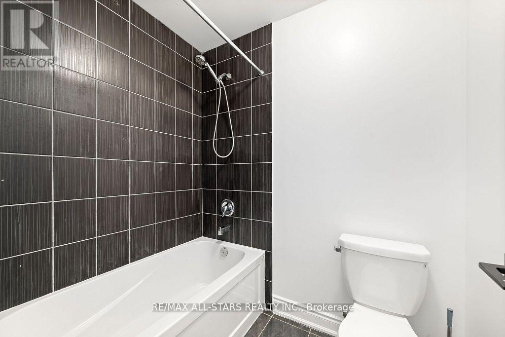 Photo 25 of 92 Hennessey Crescent, Kawartha Lakes ON