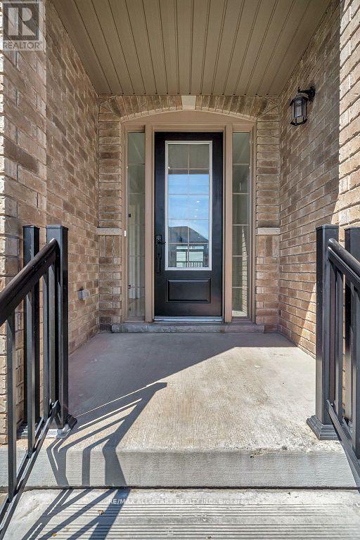 Photo 7 of 92 Hennessey Crescent, Kawartha Lakes ON