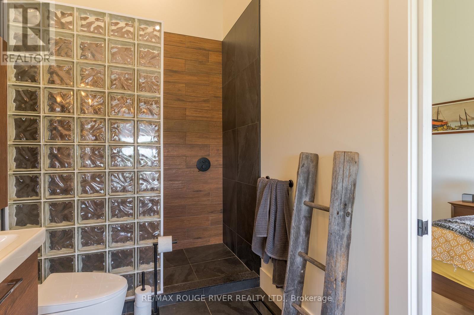 Photo 12 of 22 Lockhart Court, Trent Hills ON
