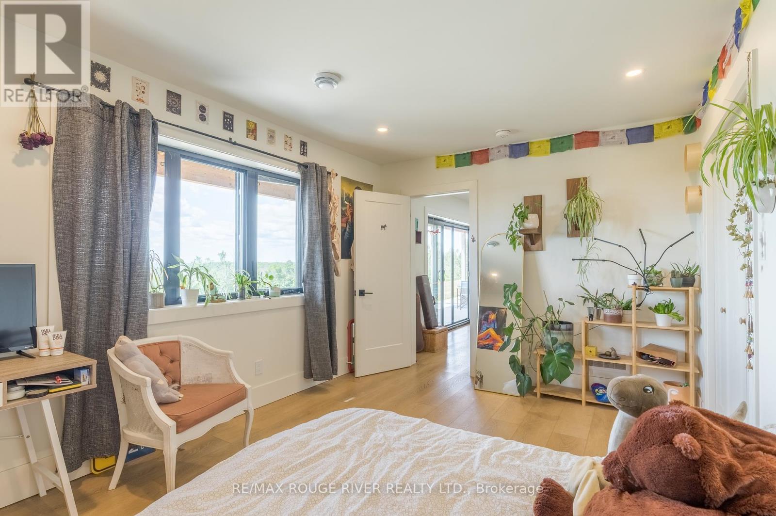Photo 5 of 22 Lockhart Court, Trent Hills ON