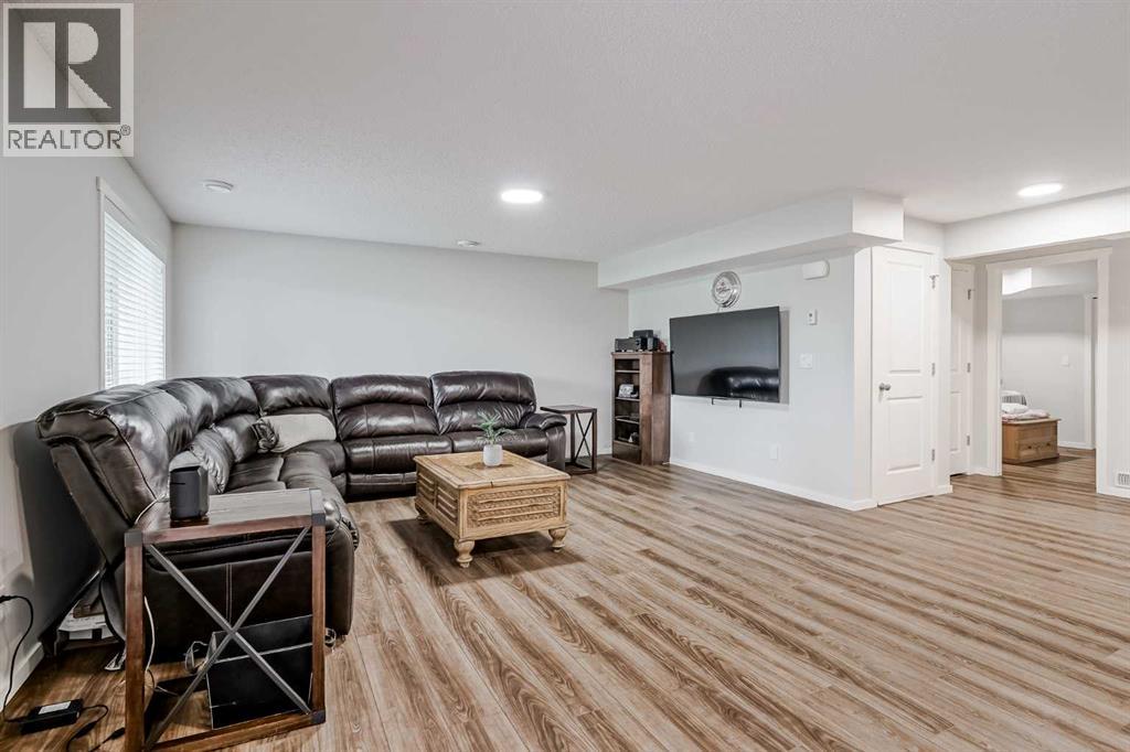 Photo 19 of 225 Kingsmere Cove Se, Airdrie AB
