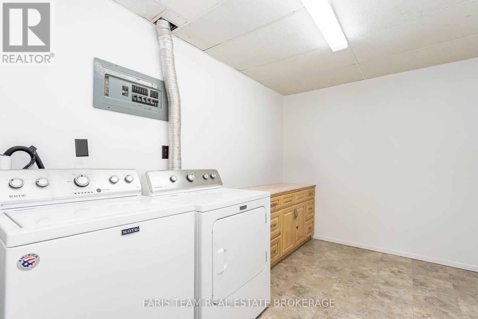 Photo 18 of 346 Lafontaine Road W, Tiny ON