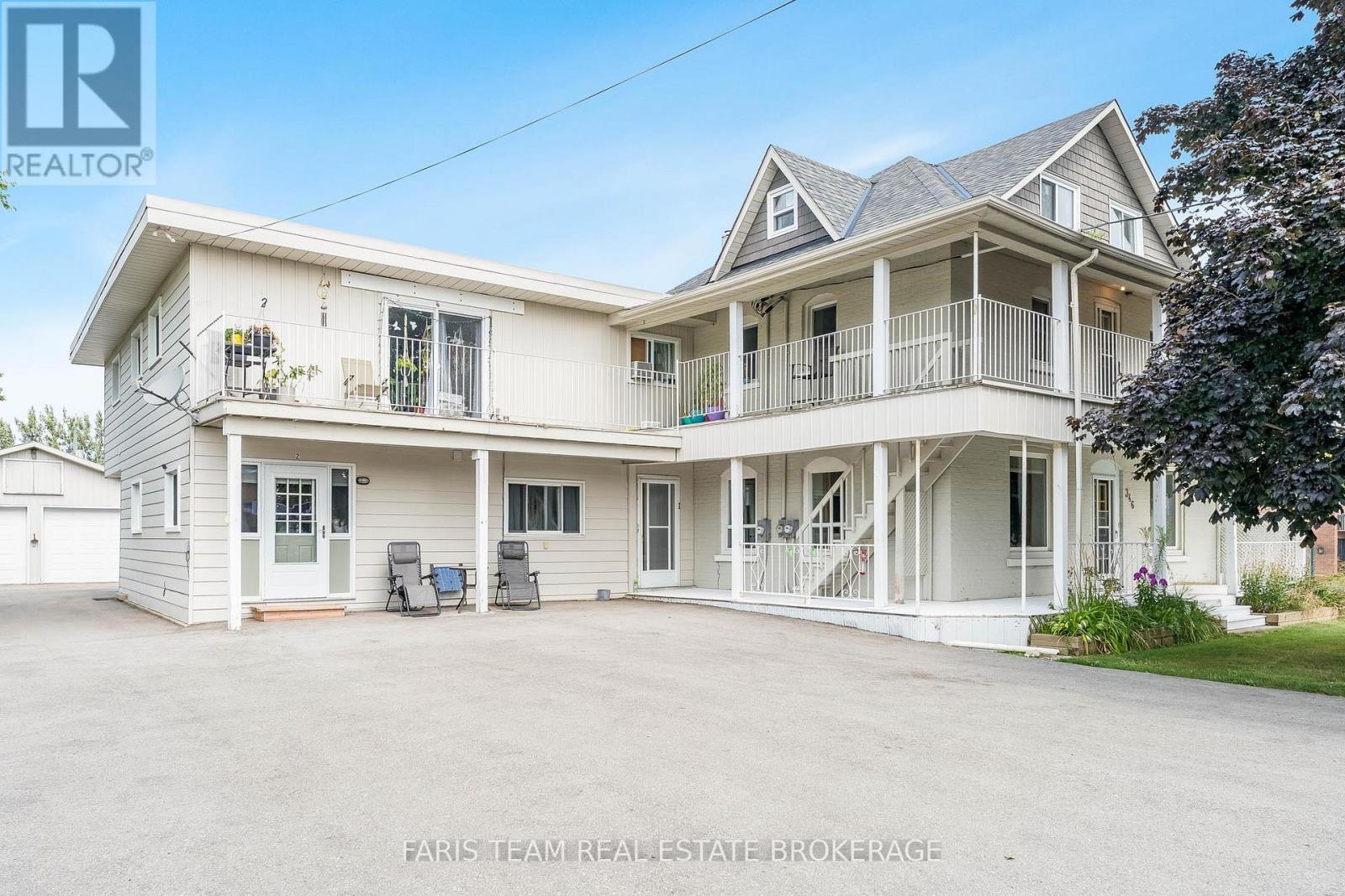 Photo 2 of 346 Lafontaine Road W, Tiny ON