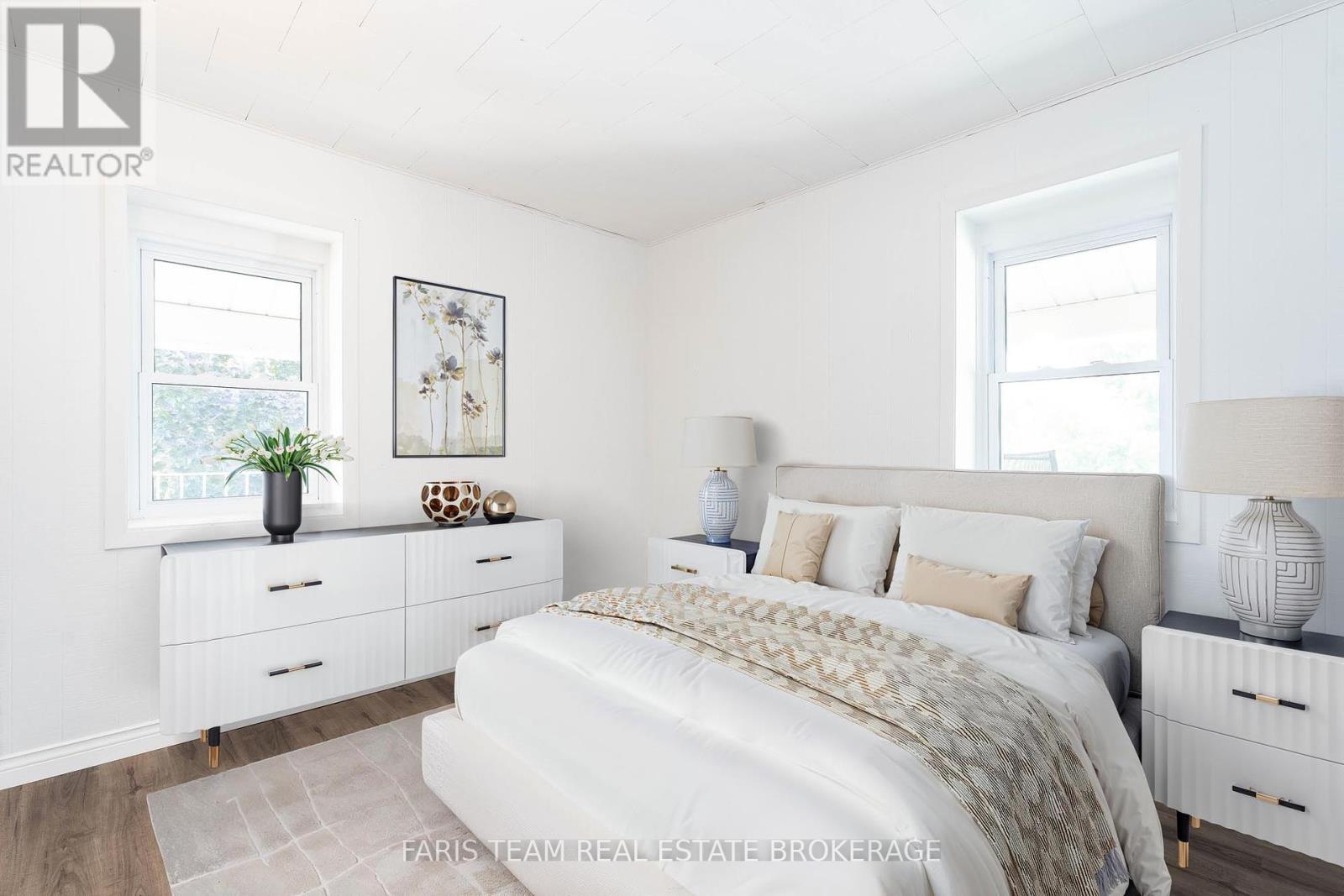 Photo 22 of 346 Lafontaine Road W, Tiny ON