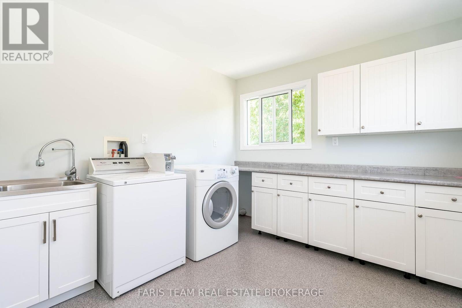 Photo 29 of 346 Lafontaine Road W, Tiny ON