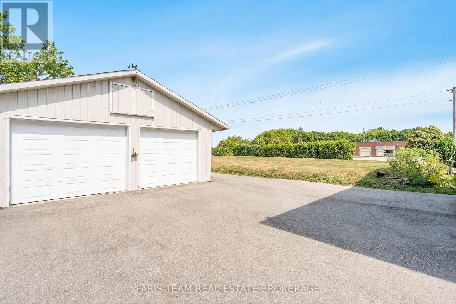 Photo 34 of 346 Lafontaine Road W, Tiny ON