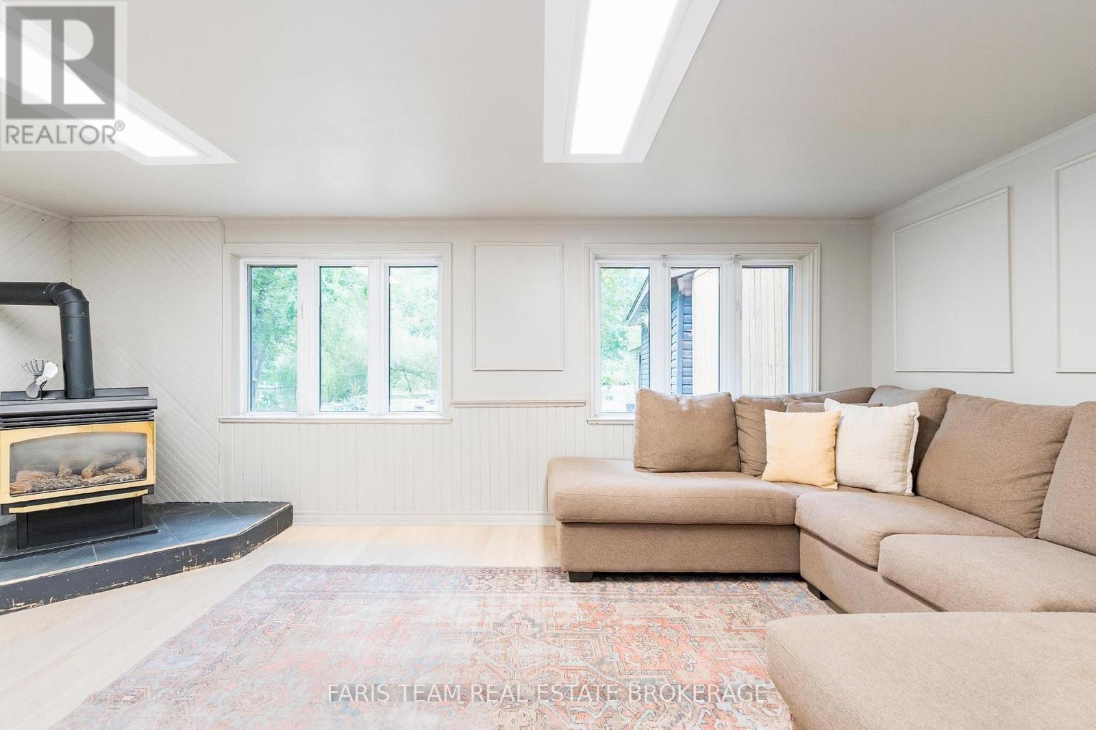 Photo 18 of 2668 Westshore Crescent, Severn ON