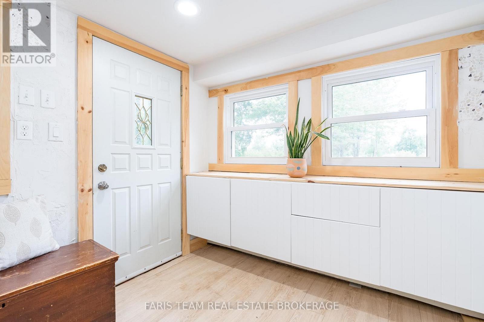 Photo 24 of 2668 Westshore Crescent, Severn ON