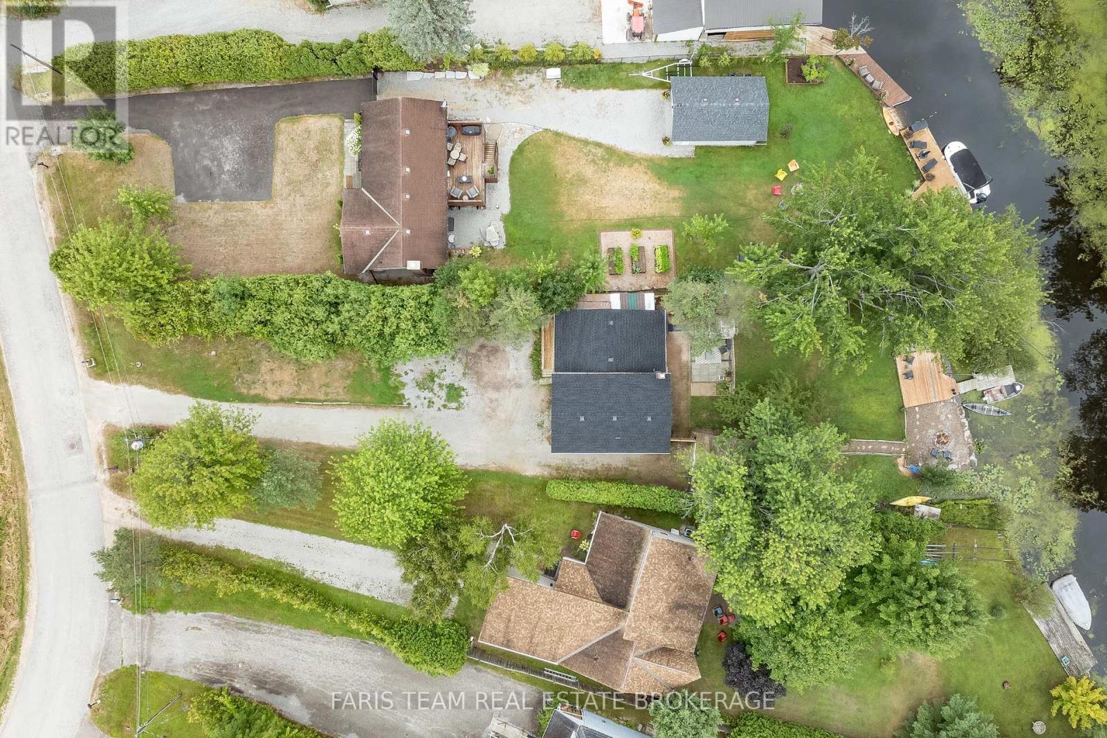 Photo 36 of 2668 Westshore Crescent, Severn ON