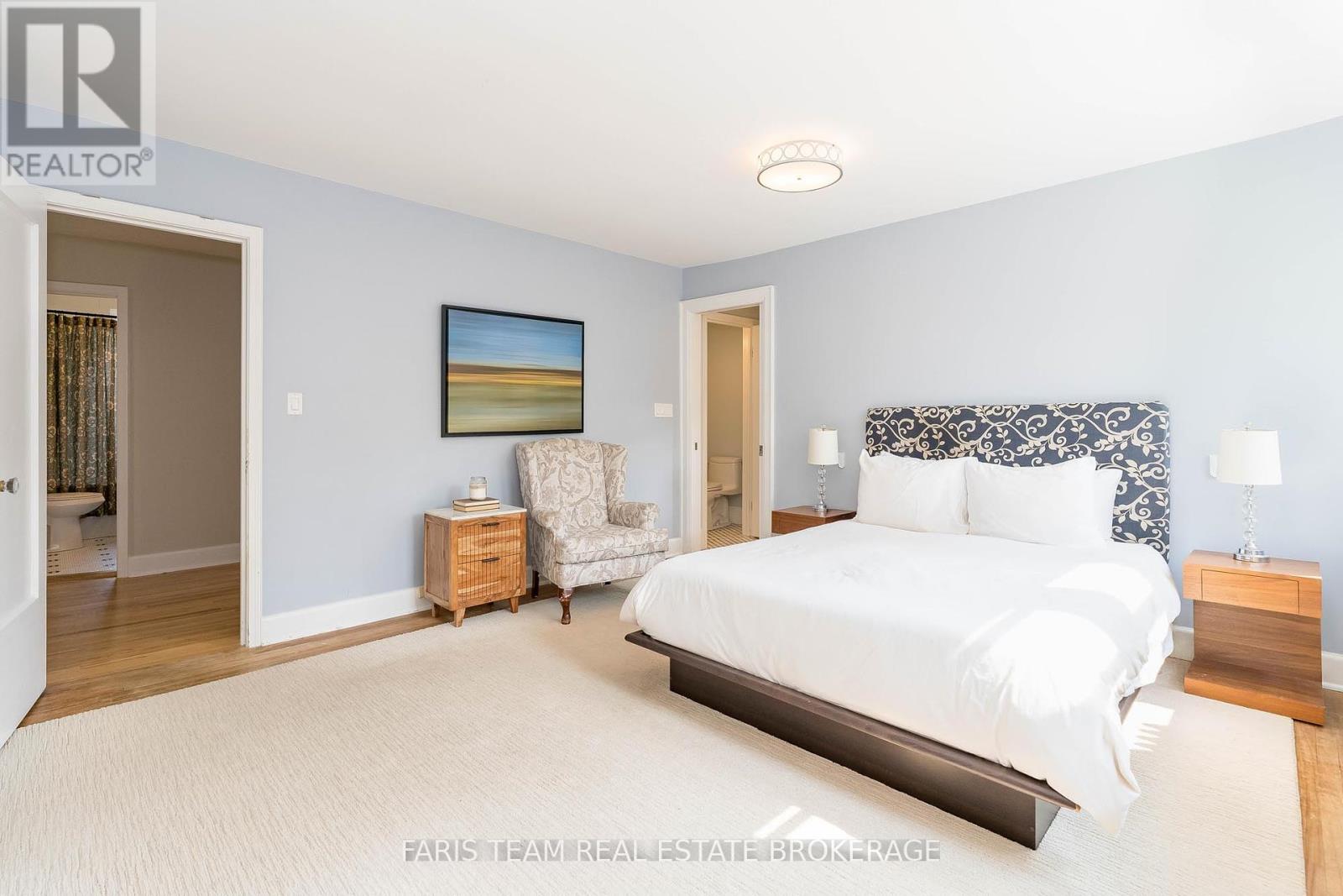 Photo 25 of 44 Tecumseth Street, Orillia ON