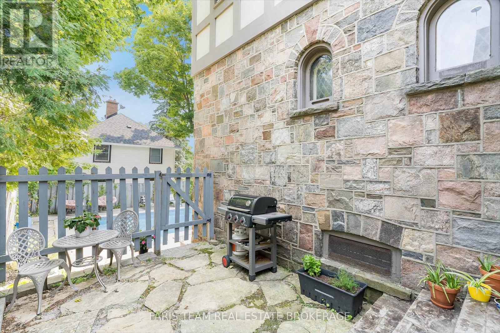 Photo 13 of 44 Tecumseth Street, Orillia ON