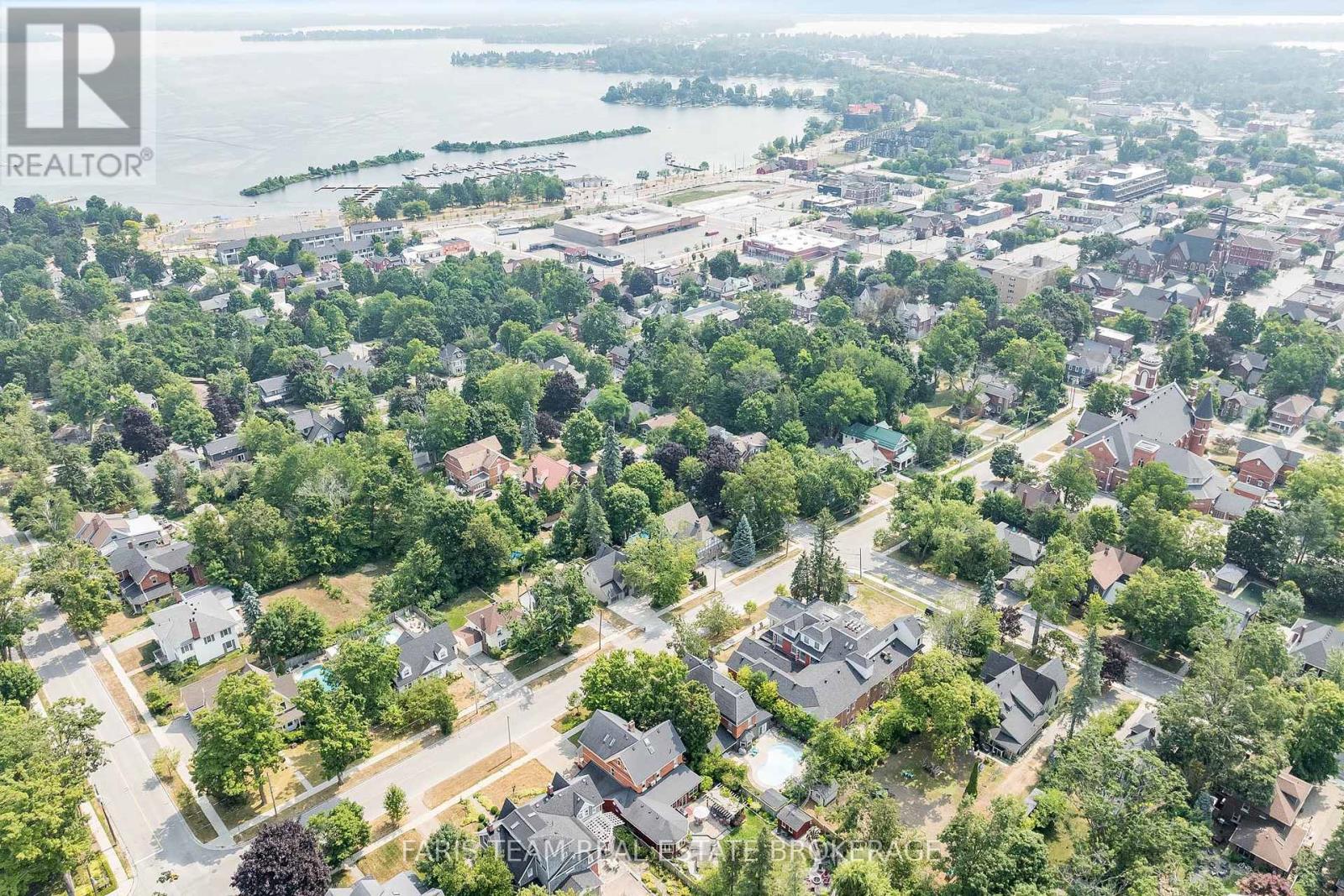 Photo 2 of 44 Tecumseth Street, Orillia ON
