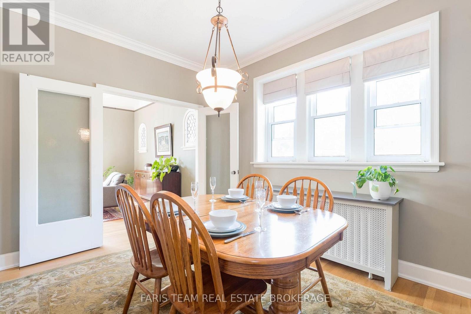 Photo 9 of 44 Tecumseth Street, Orillia ON