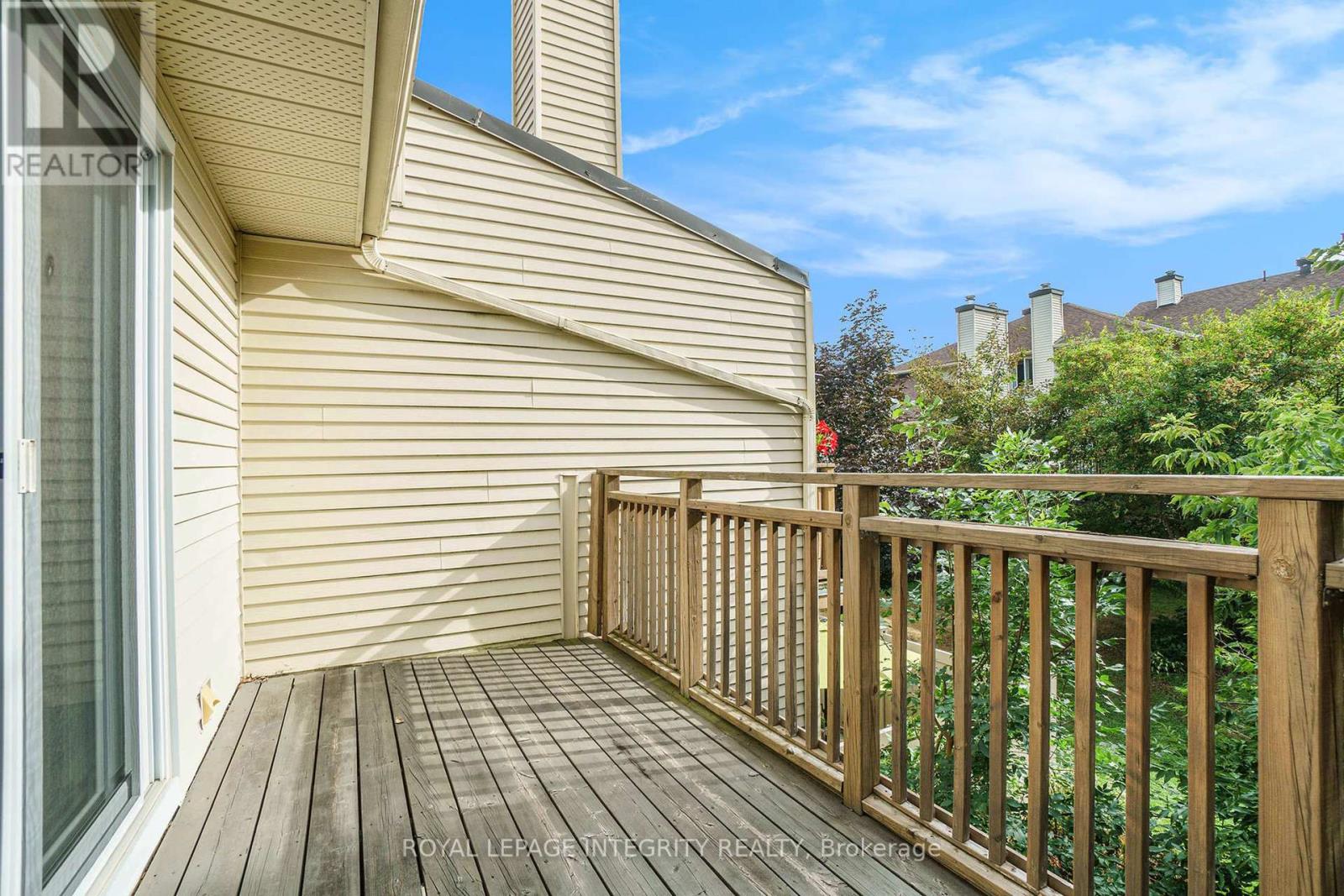Photo 21 of 96 Haxby Private, Ottawa ON