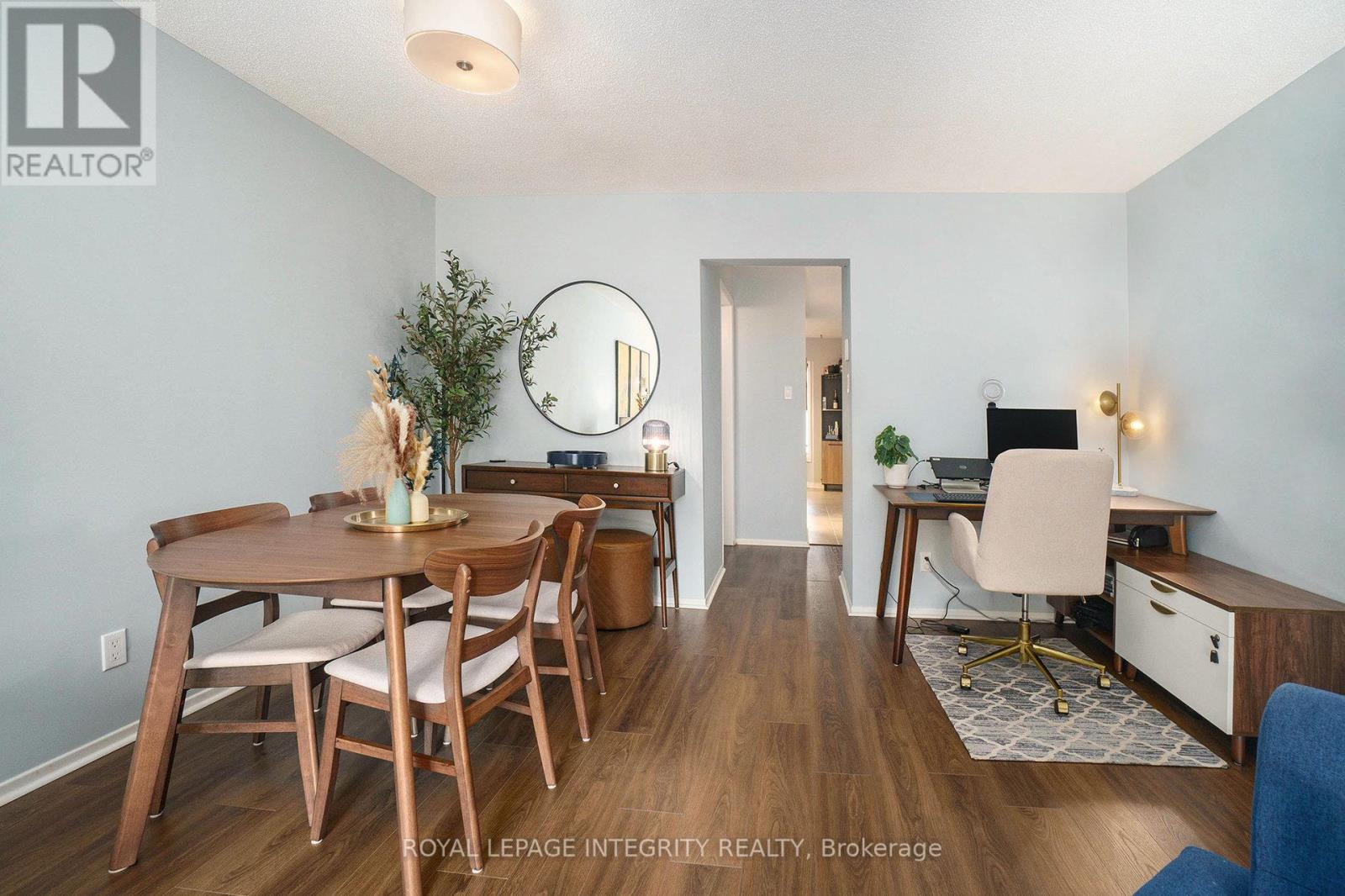 Photo 8 of 96 Haxby Private, Ottawa ON