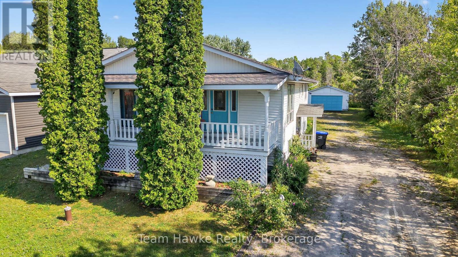 Photo 18 of 203 Woodlands Avenue, Tay ON