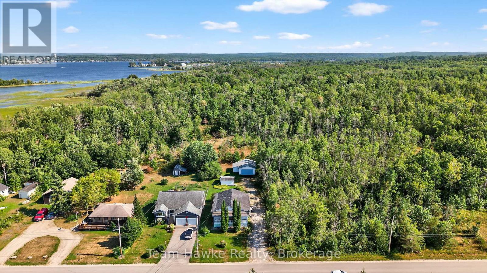 Photo 37 of 203 Woodlands Avenue, Tay ON