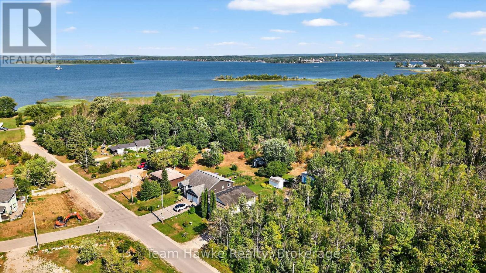 Photo 43 of 203 Woodlands Avenue, Tay ON