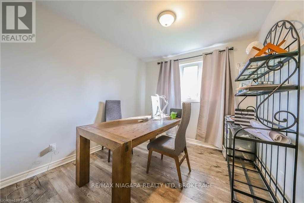 Photo 10 of 641 Niagara Street, St Catharines ON