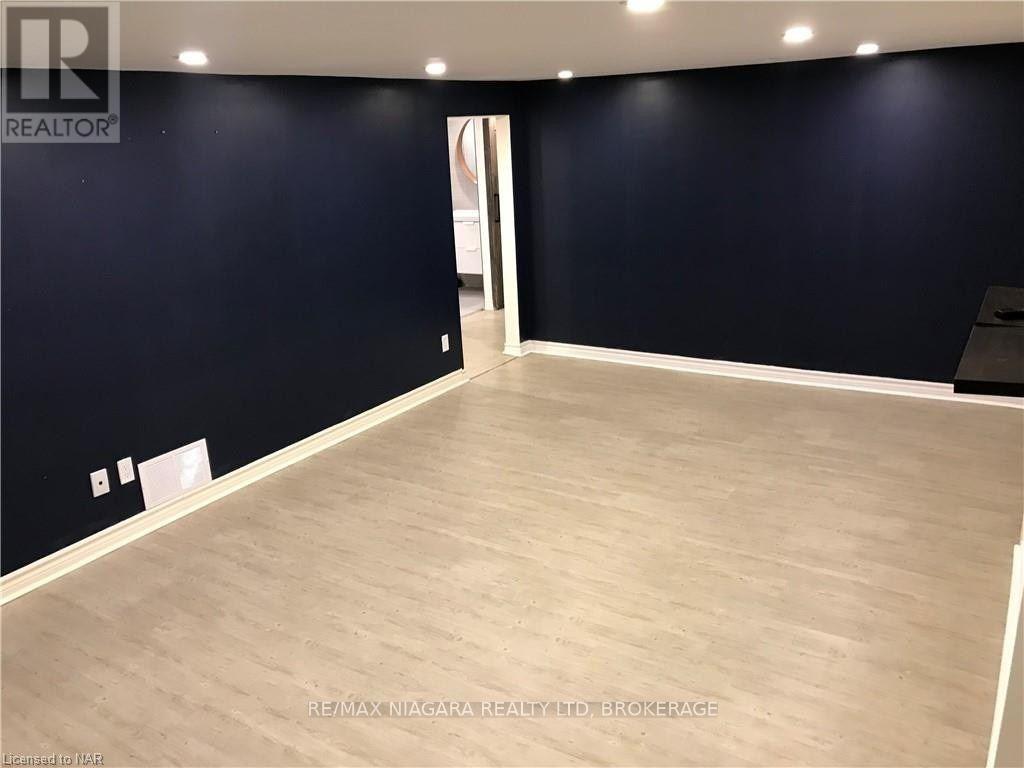 Photo 17 of 641 Niagara Street, St Catharines ON