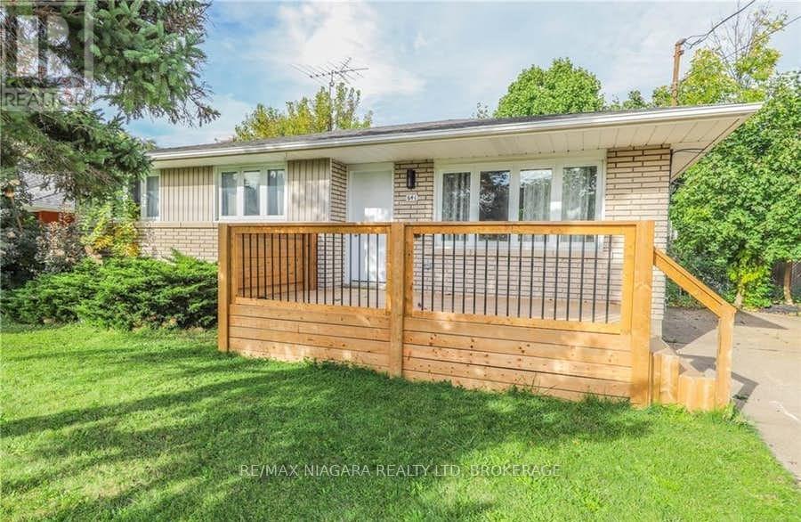 Photo 2 of 641 Niagara Street, St Catharines ON