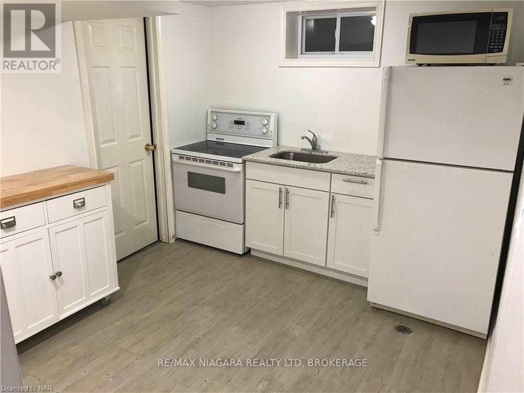 Photo 23 of 641 Niagara Street, St Catharines ON