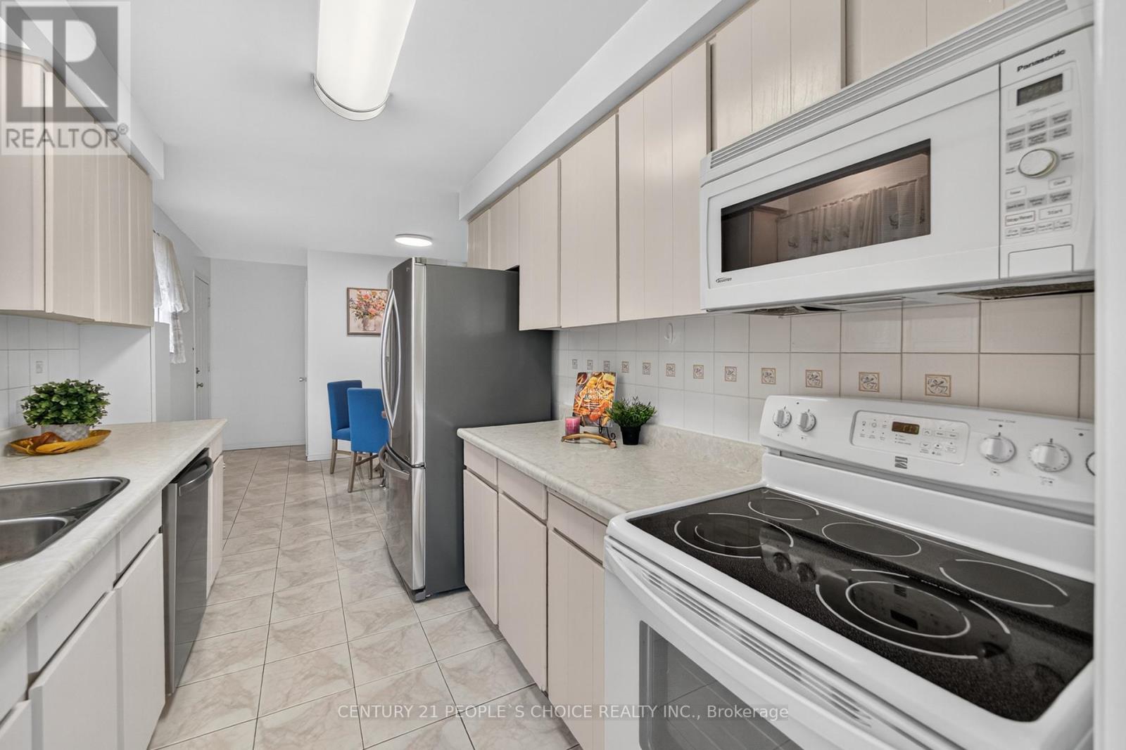 Photo 14 of 3404 Monica Drive, Mississauga ON