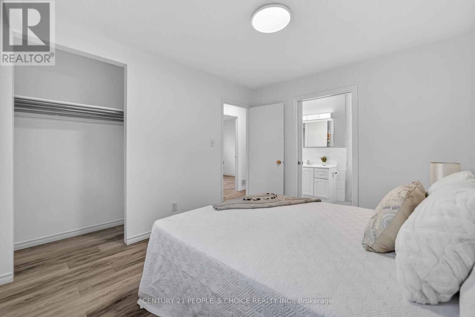Photo 25 of 3404 Monica Drive, Mississauga ON