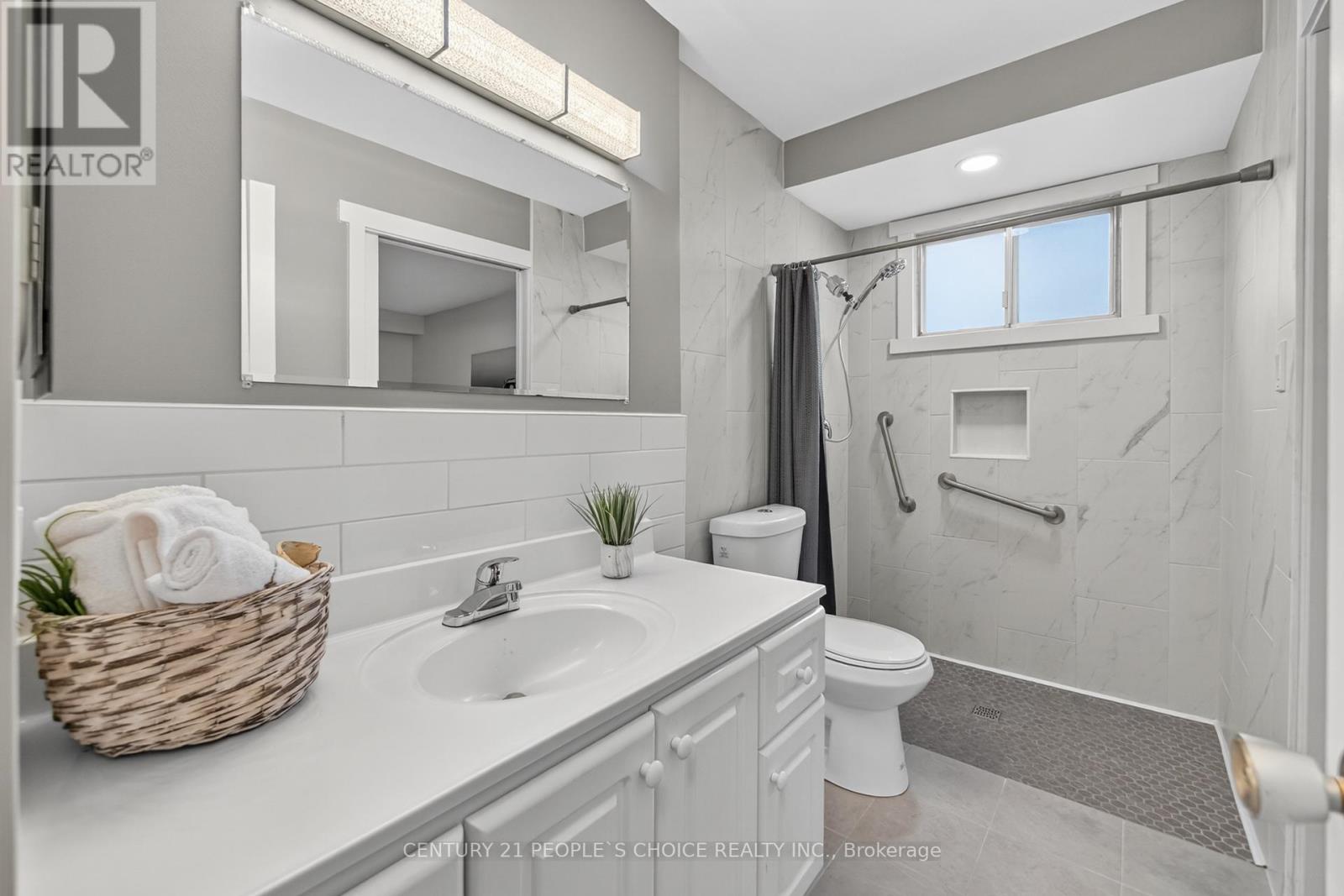 Photo 26 of 3404 Monica Drive, Mississauga ON
