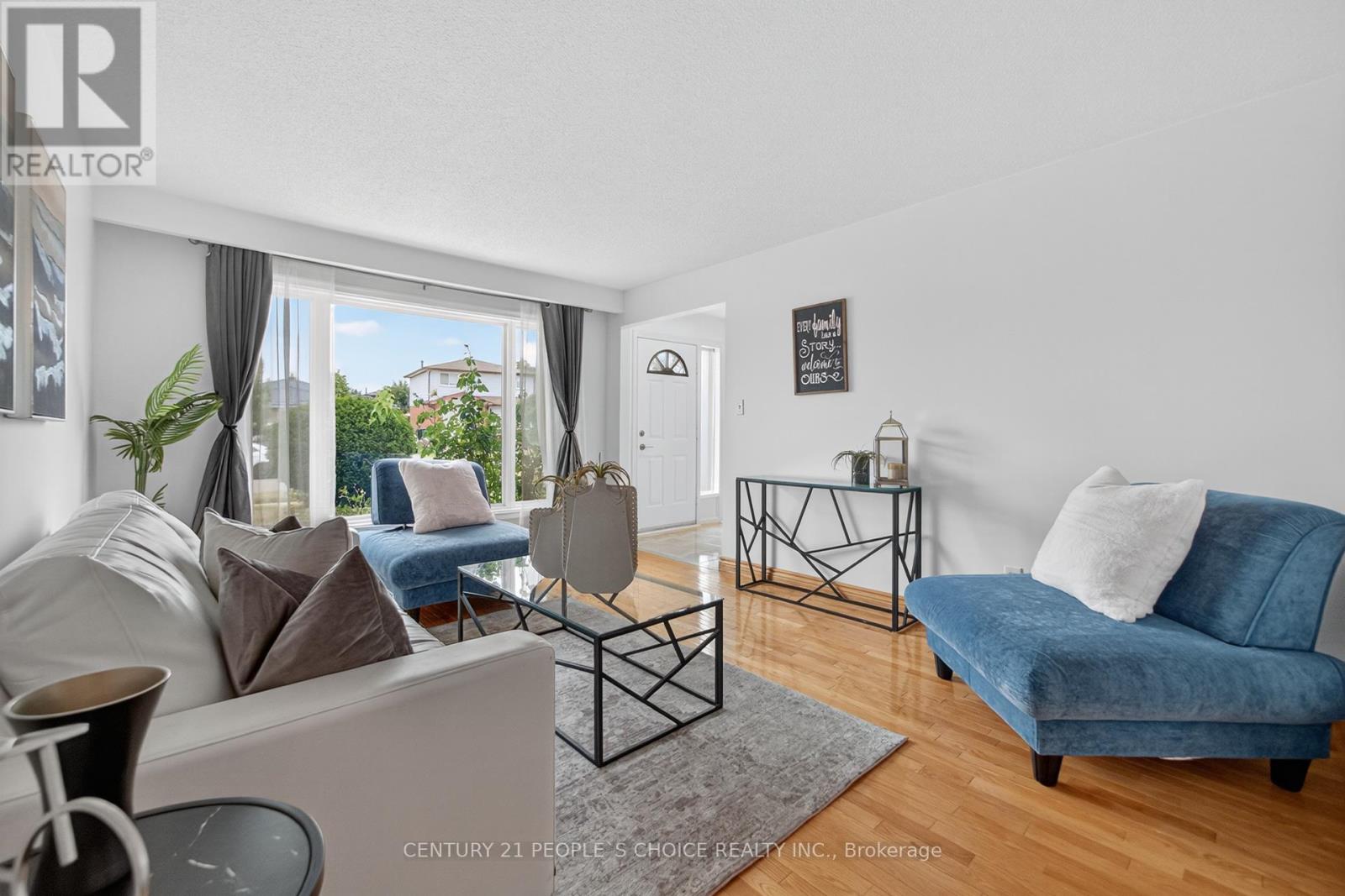 Photo 9 of 3404 Monica Drive, Mississauga ON