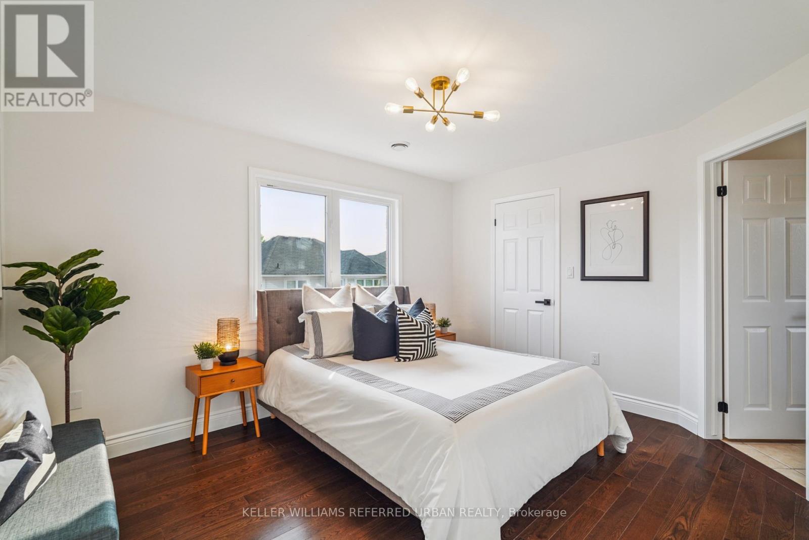 Photo 11 of 356 Tonelli Lane, Milton ON
