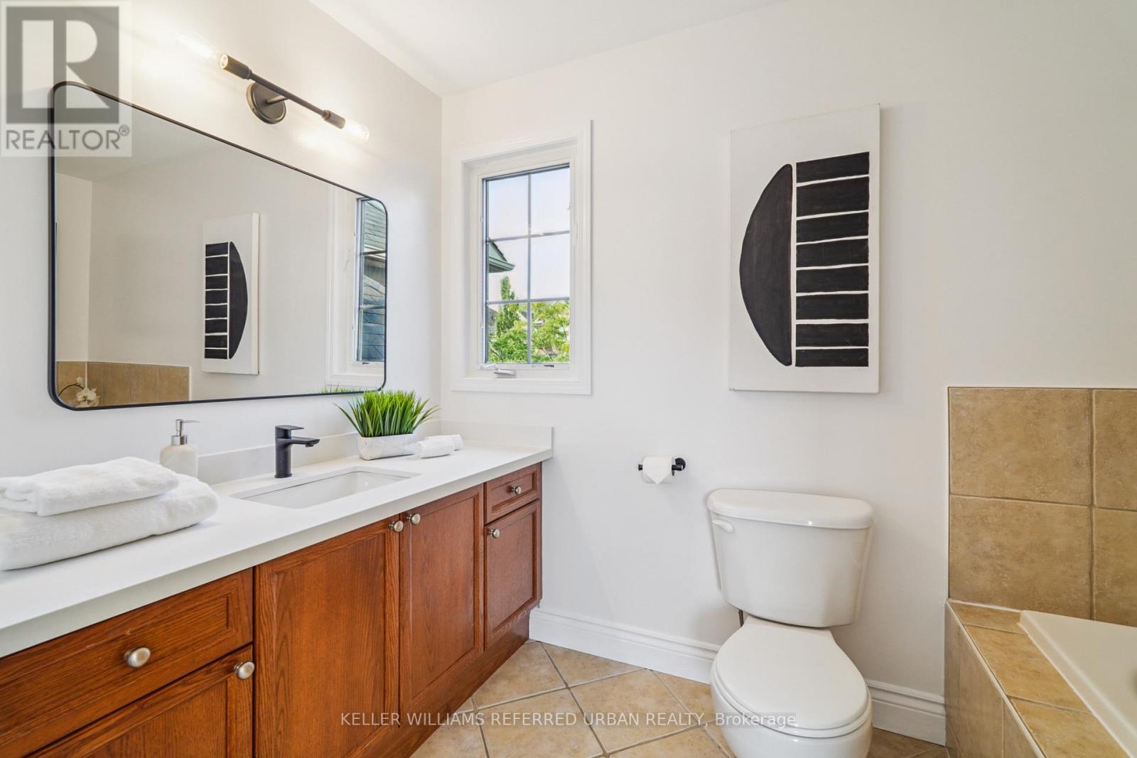Photo 14 of 356 Tonelli Lane, Milton ON
