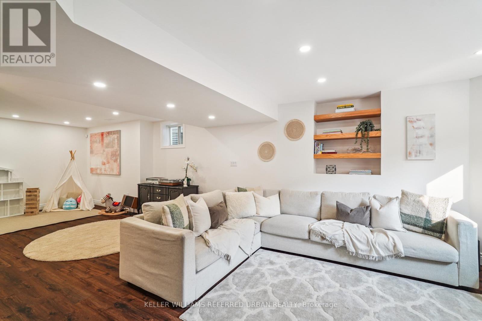 Photo 25 of 356 Tonelli Lane, Milton ON