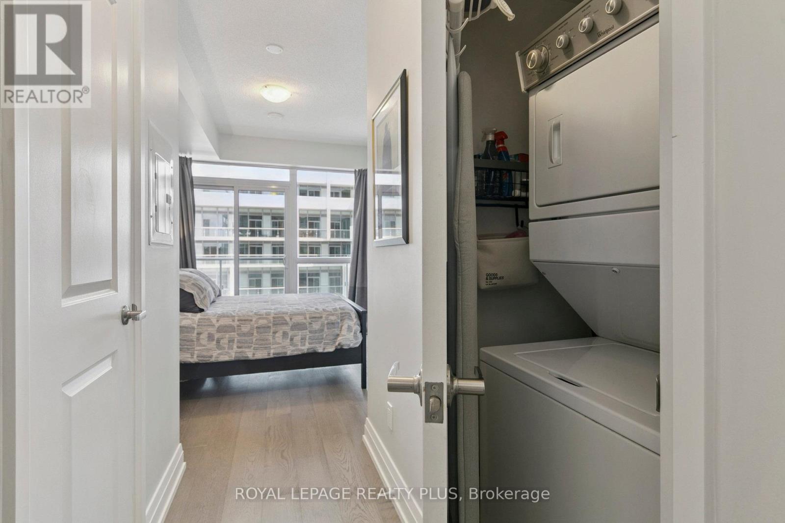 Photo 32 of 406 65 Speers Road, Oakville ON