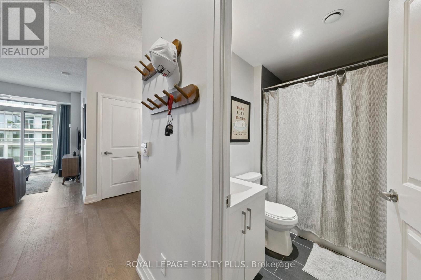 Photo 33 of 406 65 Speers Road, Oakville ON