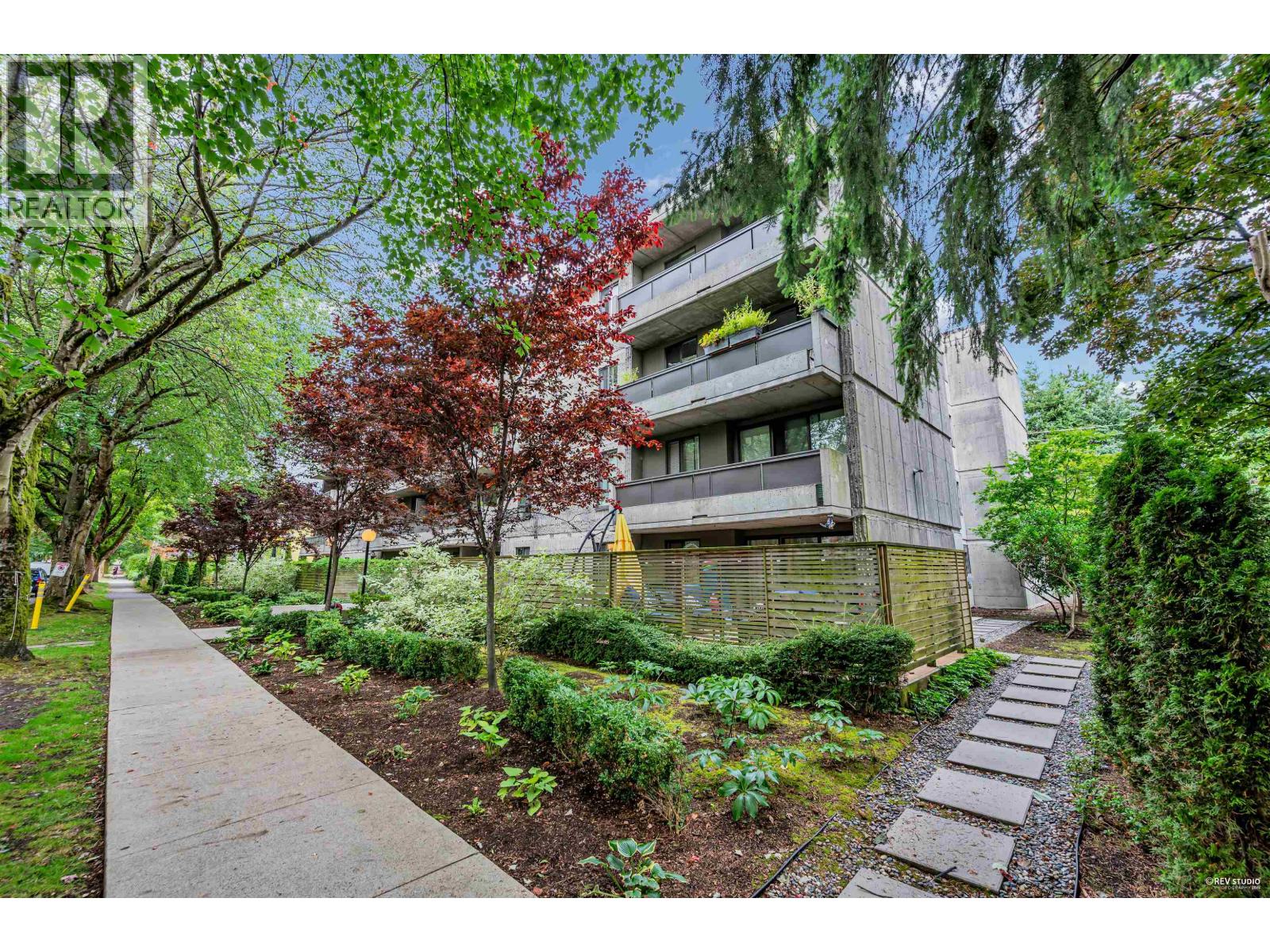 Photo 1 of 203 1867 W 3rd Avenue, Vancouver BC