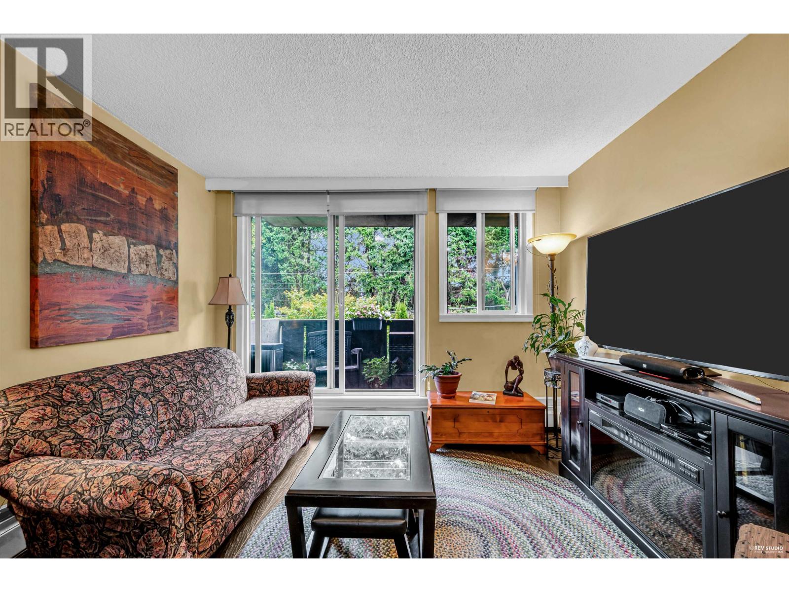 Photo 11 of 203 1867 W 3rd Avenue, Vancouver BC