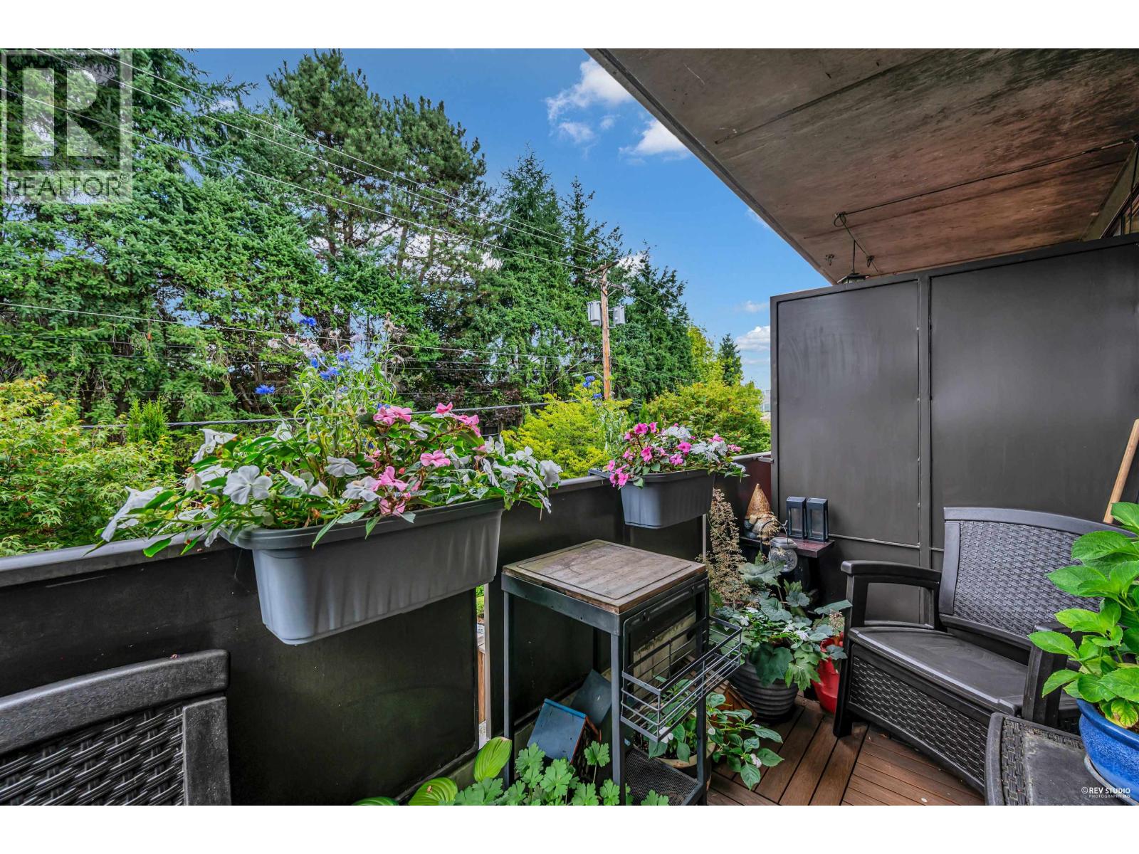 Photo 16 of 203 1867 W 3rd Avenue, Vancouver BC