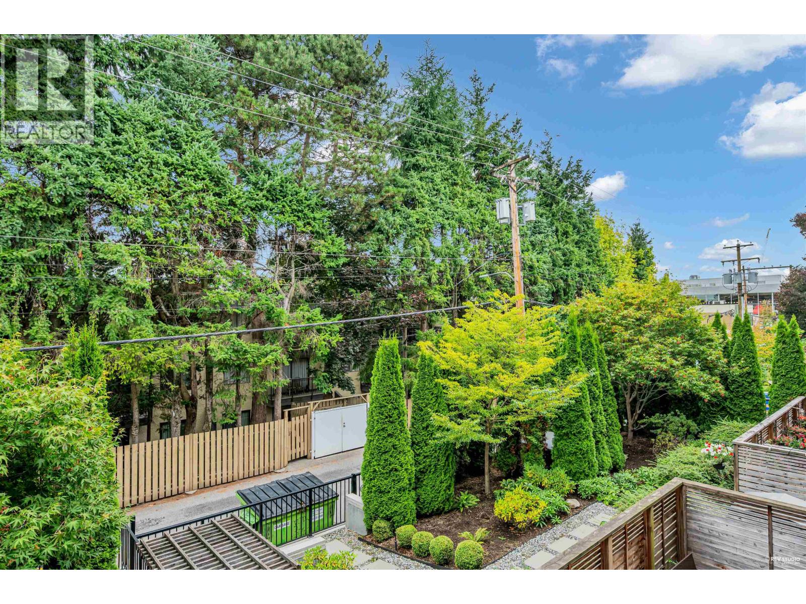 Photo 19 of 203 1867 W 3rd Avenue, Vancouver BC
