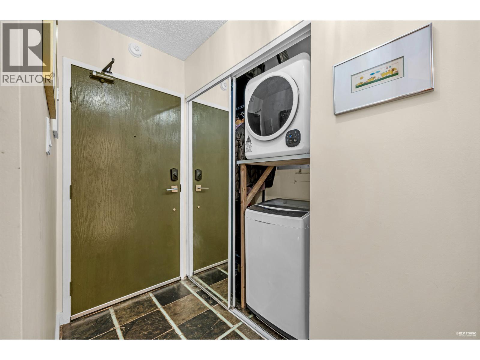 Photo 25 of 203 1867 W 3rd Avenue, Vancouver BC