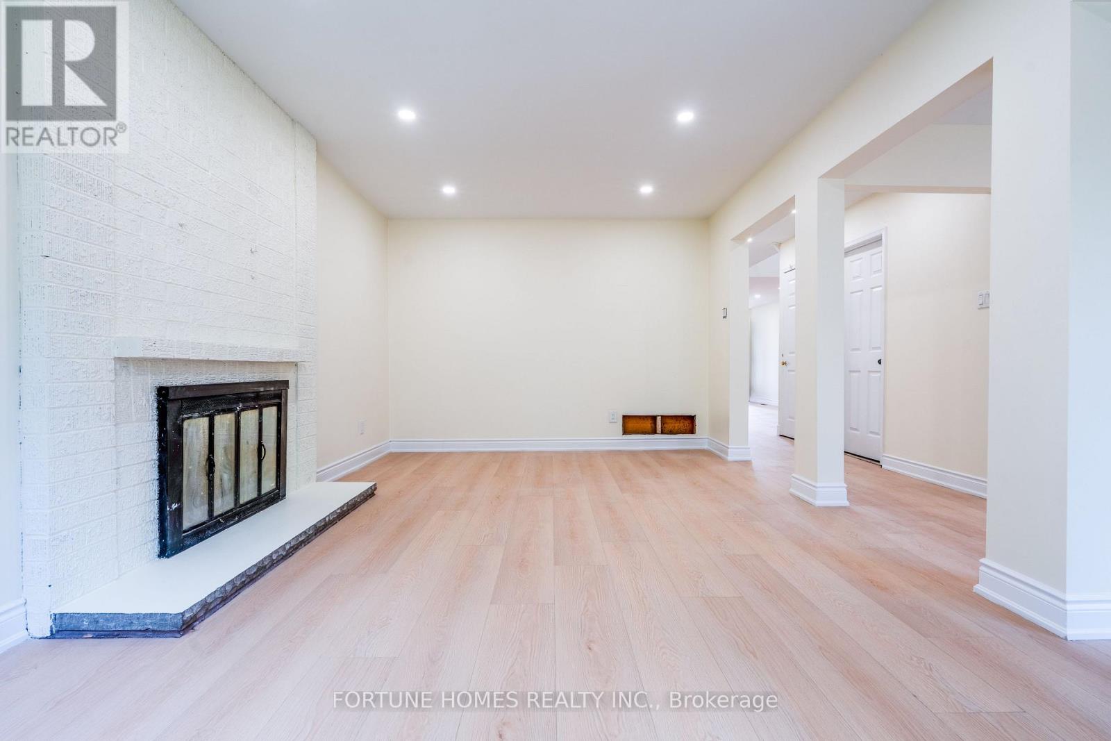 Single Family House for Sale in  NASMITH STREET Brampton (Westgate) 