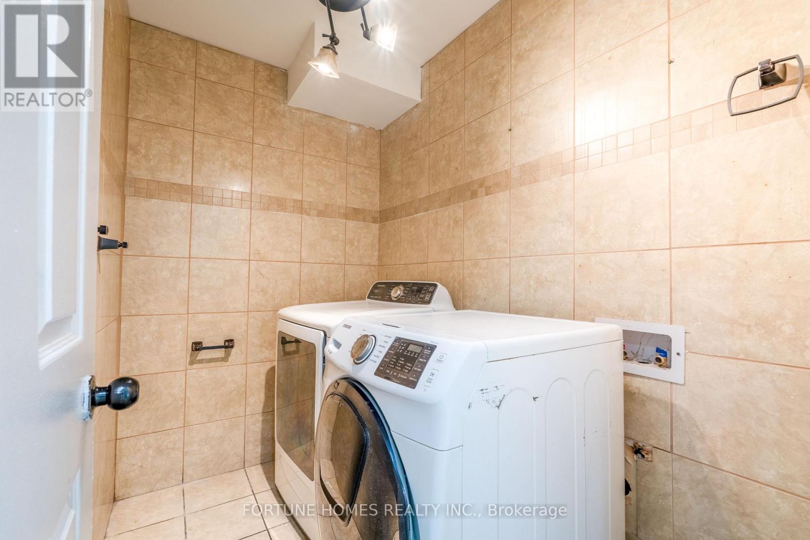 Single Family House for Sale in  NASMITH STREET Brampton (Westgate) 