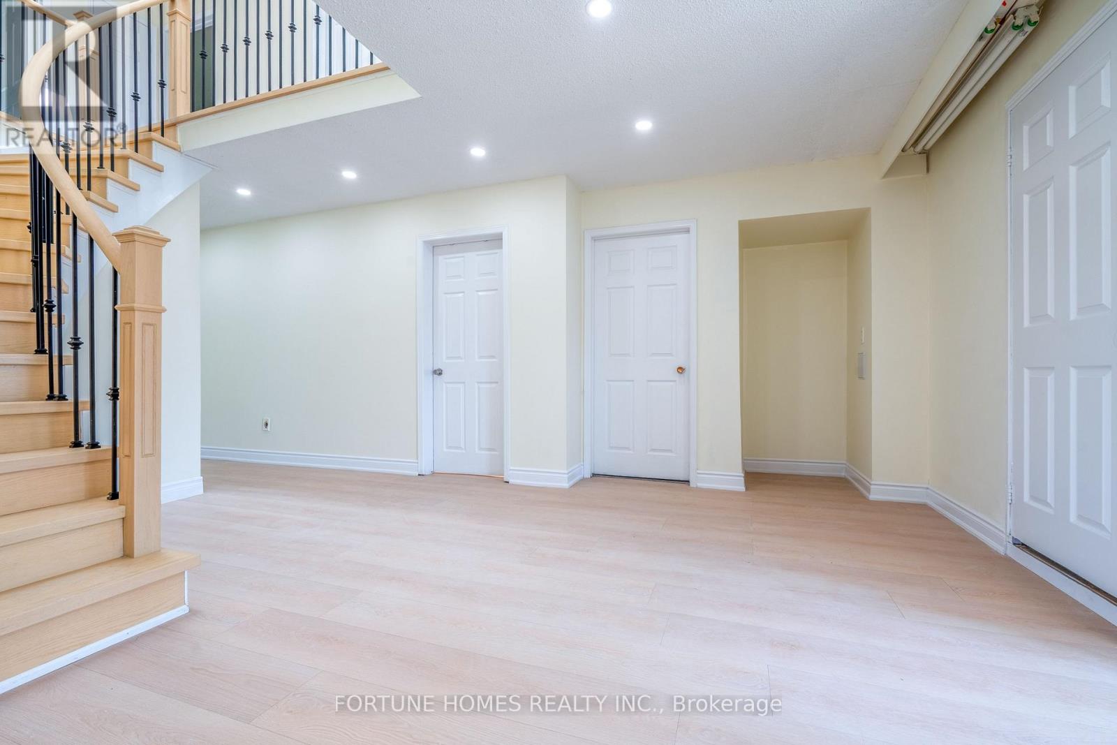 Single Family House for Sale in  NASMITH STREET Brampton (Westgate) 