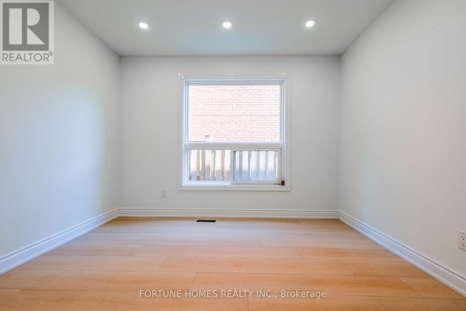 Single Family House for Sale in  NASMITH STREET Brampton (Westgate) 