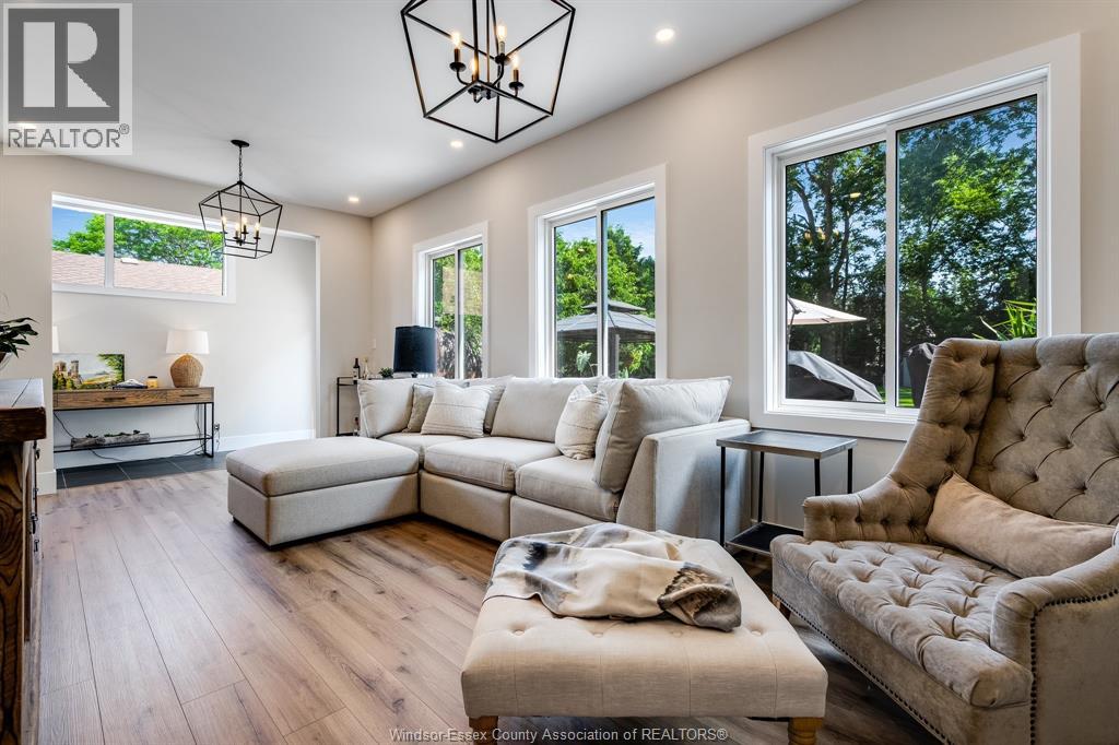 Photo 14 of 533 Morand Street, Windsor ON