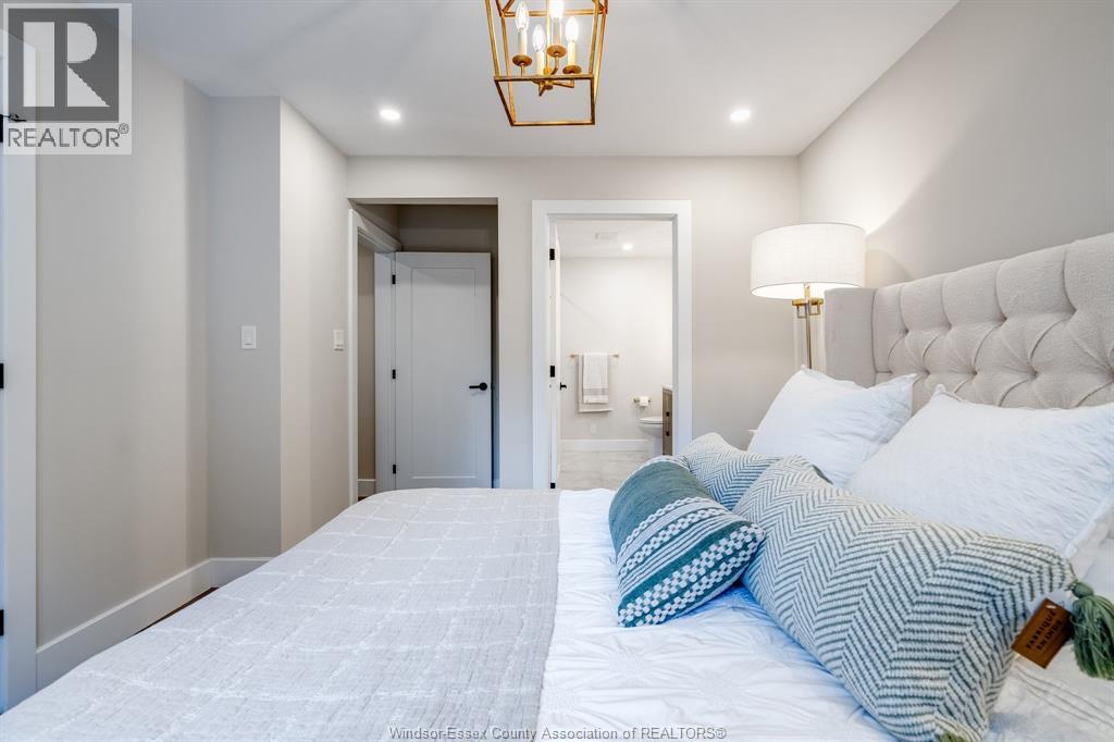 Photo 28 of 533 Morand Street, Windsor ON