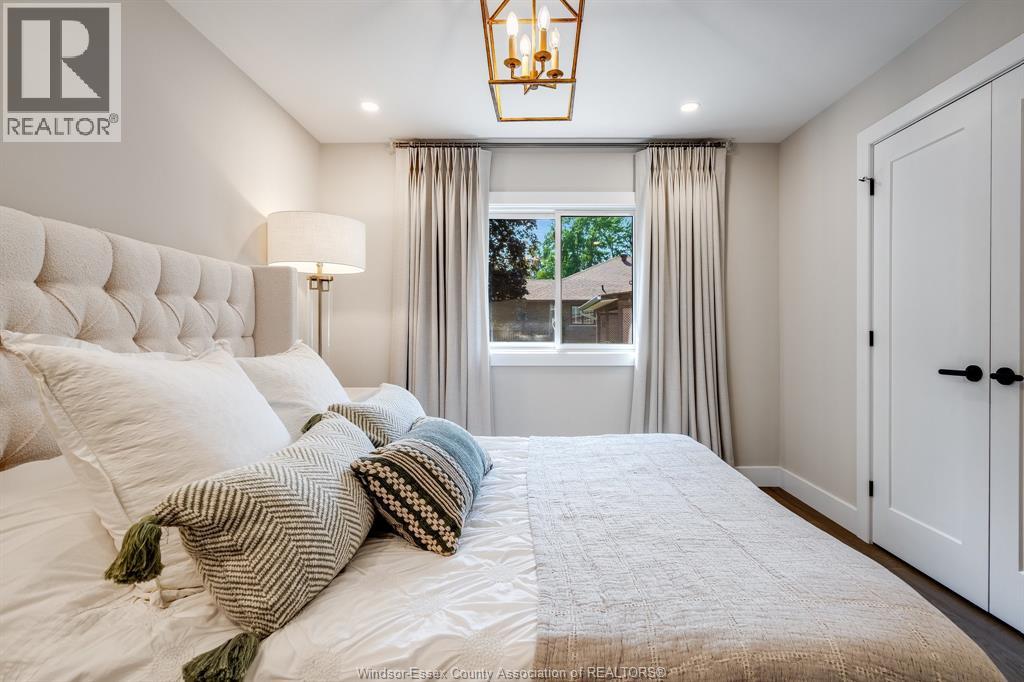 Photo 33 of 533 Morand Street, Windsor ON