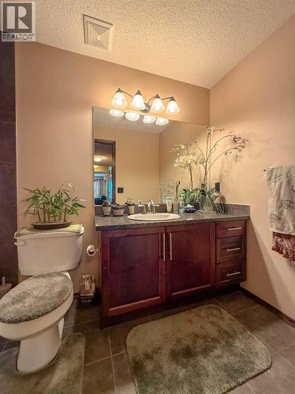 Single Family House for Sale in  Chaparral Valley Drive SE Chaparral Calgary 
